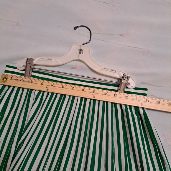 JH Collectibles sz 12 green & white skirt - Picture 3 of 4